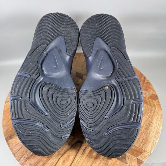 Nike Legend Essential 3 Next Nature Obsidian Mens 10 Top Sneakers DM1120-403 - Picture 6 of 8